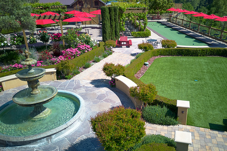 Grounds and fountain at Regale Winery